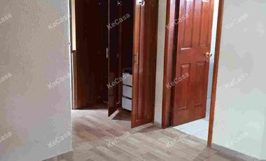 CASA-VENTA! 90m2 a 5mnts Terminal Quitumbe,pertenece a conjunto, a pasos de Av Mariscal Sucre diagonal a Fundeporte. SECTOR LAS CUADRAS