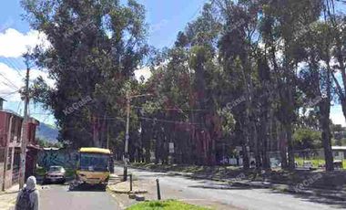 CASA-VENTA! 90m2 a 5mnts Terminal Quitumbe,pertenece a conjunto, a pasos de Av Mariscal Sucre diagonal a Fundeporte. SECTOR LAS CUADRAS