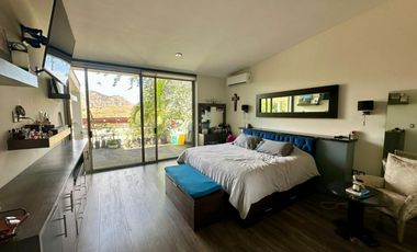 LAS CAÑADAS CASA CON ALBERCA, AMPLIAS TERRAZAS, JARDINES Y BONITAS VISTAS.