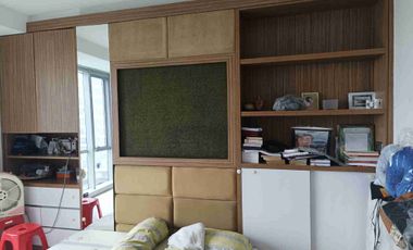 Apt The Mansion Kemayoran 2 br lt sedang Semi Furnished jarang ada