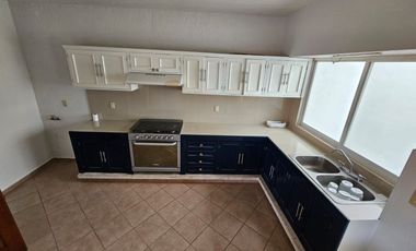 VENTA DE CASA EN LOMAS DE ATZINGO CUERNAVACA MORELOS