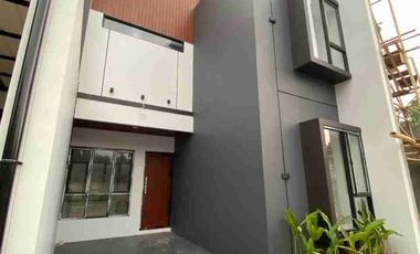 Nempel Jaksel, 2Lantai Dekat Toll dan Kampus UI at Scandy House