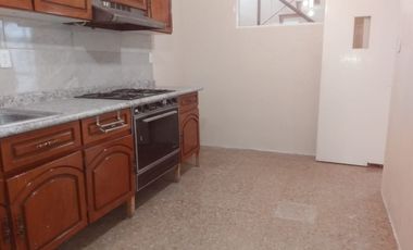 Casa en renta, con Loft anexo, en Jardines de Santa Mónica
