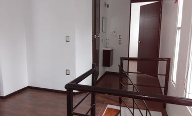 Casa en renta, con Loft anexo, en Jardines de Santa Mónica