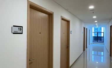 APARTEMEN MEIKARTA DISTRIK 1 TOWER OVERTON TIPE SOHO LANTAI RENDAH - UNIT BISA DIJADIKAN TEMPAT USAHA