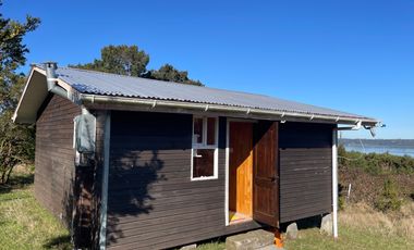 Venta Parcela con 2 Cabañas y Vista al Mar – Panitao, Puerto Montt