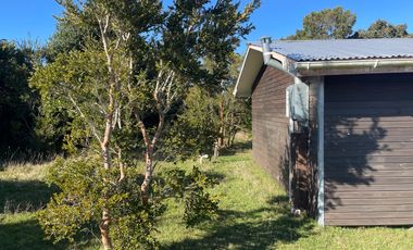 Venta Parcela con 2 Cabañas y Vista al Mar – Panitao, Puerto Montt