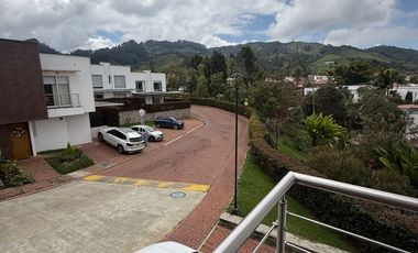 VENDO CASA PRECIOSA EN CONJUNTO CERRADO EN LA FLORIDA DE 137M2