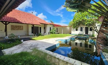 Villa one gate system dijual murah di Nusa Dua.