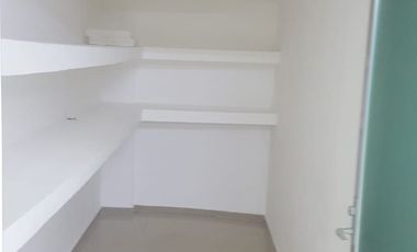 🏡Oficina con bodega en renta en Ciudad del Carmen 📍𝐔𝐛𝐢𝐜𝐚𝐜𝐢ó𝐧: Calle 51A Col. Caleta