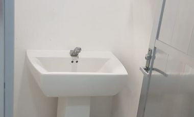 🏡Oficina con bodega en renta en Ciudad del Carmen 📍𝐔𝐛𝐢𝐜𝐚𝐜𝐢ó𝐧: Calle 51A Col. Caleta