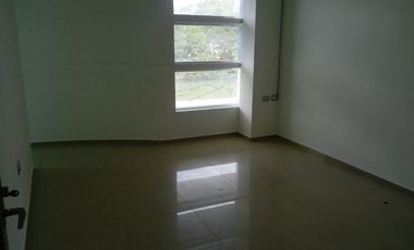 🏡Oficina con bodega en renta en Ciudad del Carmen 📍𝐔𝐛𝐢𝐜𝐚𝐜𝐢ó𝐧: Calle 51A Col. Caleta