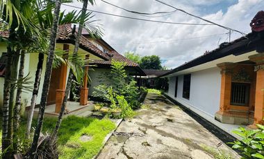 Di jual rumah lantai 1 Lokasi di jalan Jayagiri  Renon Denpasar