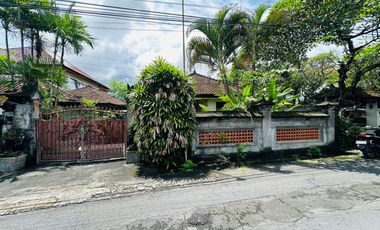 Di jual rumah lantai 1 Lokasi di jalan Jayagiri  Renon Denpasar