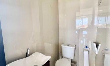 COSTA DE ORO: DEPARTAMENTO DE ESTRENO CON PISCINA A UN TERRENO DEL MAR