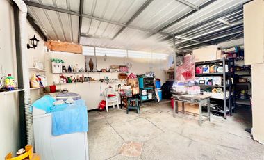 SAN LORENZO: AMPLIA CASA DE 3 PISOS A DOBLE ALTURA CERCA DEL MAR