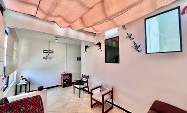 SAN LORENZO: AMPLIA CASA DE 3 PISOS A DOBLE ALTURA CERCA DEL MAR