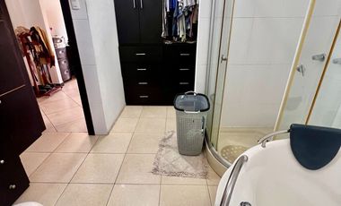 SAN LORENZO: AMPLIA CASA DE 3 PISOS A DOBLE ALTURA CERCA DEL MAR