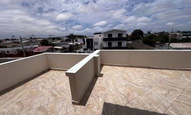 SAN LORENZO: AMPLIA CASA DE 3 PISOS A DOBLE ALTURA CERCA DEL MAR