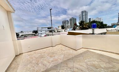 SAN LORENZO: AMPLIA CASA DE 3 PISOS A DOBLE ALTURA CERCA DEL MAR