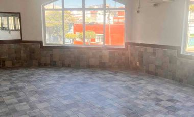 Local comercial  ideal para restaurantes, oficinas o franquicias. Colonia el Carmen