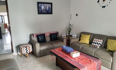 Rumah 2 Lantai Ciamik Siap Huni di Pusat Kota Cianjur