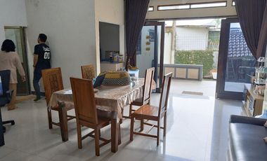 Rumah 2 Lantai Ciamik Siap Huni di Pusat Kota Cianjur