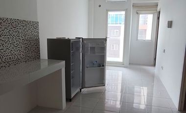 Disewakan apartemen Puncak Dharmahusada AC Kulkas Tower B