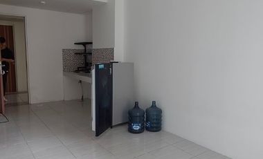 Disewakan apartemen Puncak Dharmahusada AC Kulkas Tower B