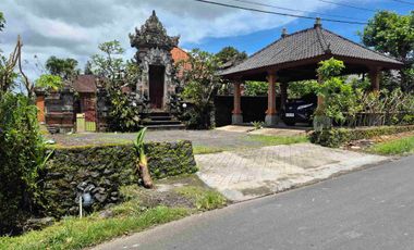 a New Daily Villa for Rent 
close to Sidemen