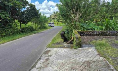 a New Daily Villa for Rent 
close to Sidemen