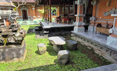 a New Daily Villa for Rent 
close to Sidemen
