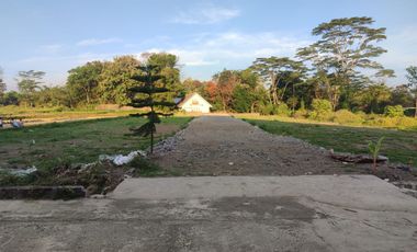 TANAH DEKAT KAMPUS UII JOGJA NEMPEL KAMPUS COCOK BANGUN KOST / VILLA