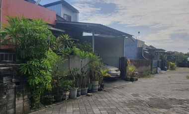 Di jual rumah minimalis dak lantai 2 berlokasi jalan taman mahayu sempidi deket ubung denpasar