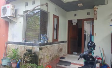 Di jual rumah minimalis dak lantai 2 berlokasi jalan taman mahayu sempidi deket ubung denpasar