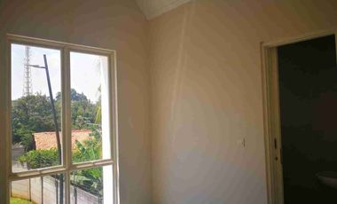 Di jual rumah bagus 2 lantai 3 kamar tidur di serpong tangerang selatan