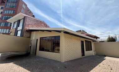 LOCAL COMERCIAL ubicado sobre la Av. de las Américas EN RENTA Sector El Punto