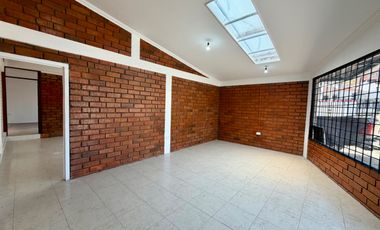 LOCAL COMERCIAL ubicado sobre la Av. de las Américas EN RENTA Sector El Punto