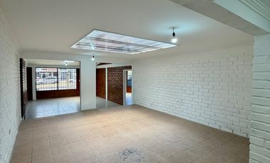 LOCAL COMERCIAL ubicado sobre la Av. de las Américas EN RENTA Sector El Punto