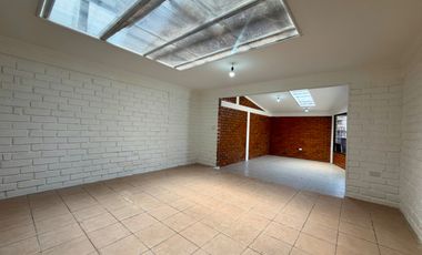 LOCAL COMERCIAL ubicado sobre la Av. de las Américas EN RENTA Sector El Punto