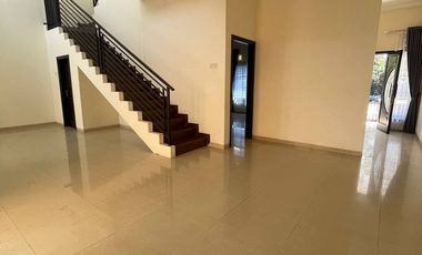 Disewakan rumah terawat siap huni semifurnished Villa Puncak Tidar Malang