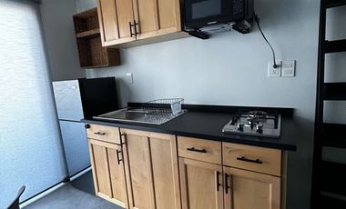 Loft totalmente amueblado, nuevo para una sola persona. Todos los servicios incluidos.