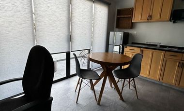 Loft totalmente amueblado, nuevo para una sola persona. Todos los servicios incluidos.