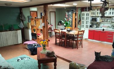 CASA EN VENTA AMPLIO TERRENO – CENTRO DE LAMPA     Balmaceda, Villa Las Quinquilas