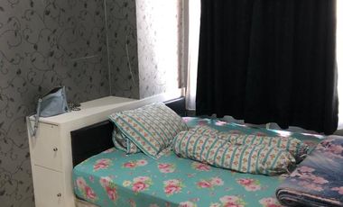 ready disewakan apartemen green lake sunter,tipe 2bedrooms full furnished,view laut priok,hadap utara,AC,14,5 juta/3bulan