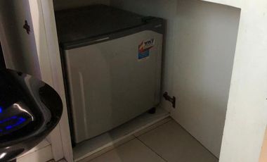 ready disewakan apartemen green lake sunter,tipe 2bedrooms full furnished,view laut priok,hadap utara,AC,14,5 juta/3bulan