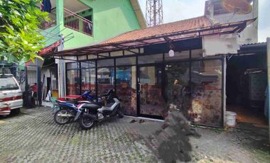 Di Jual rumah 2 lantai 7 kamar tidur lokasi strategis di Pesanggrahan Jakarta Selatan