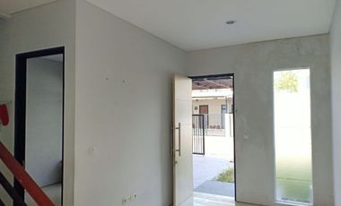 DISEWAKAN RUMAH PONDOK TJANDRA - ONE GATE SYSTEM