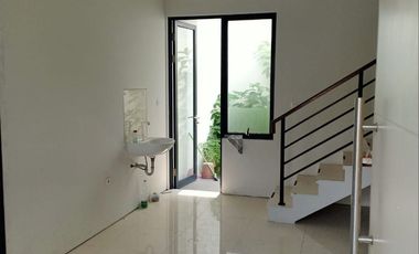 DISEWAKAN RUMAH PONDOK TJANDRA - ONE GATE SYSTEM