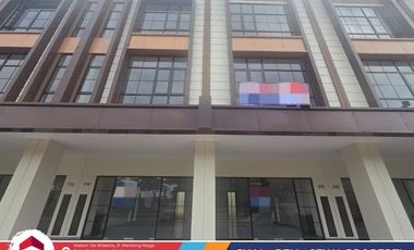 Sewa Ruko 2 Unit  Baru Gress! Desain Modern 3 Lantai, Parkir Luas Unit Komersial Eksklusif 2026 Bangunan Baru Lokasi Strategis Dan Bebas Banjir Di Met